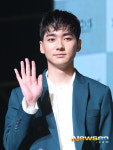 [포토엔HD]뉴이스트W 아론 ‘훈훈한 외모’