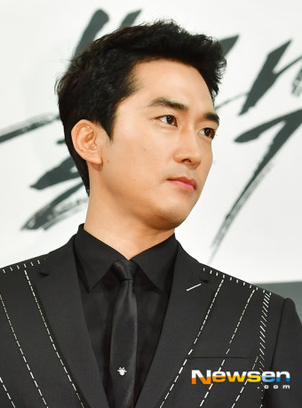 [포토엔HD] 송승현 ‘시선 압도하는 조각같은 얼굴’(블랙)