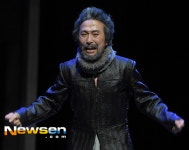 [포토엔HD] 안석환 ‘두 딸의 배신감에 몸부림치는 리어왕’