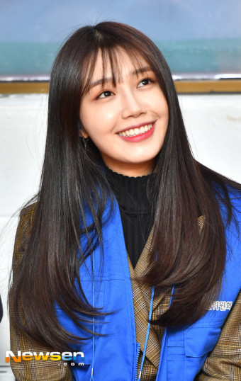 [포토엔HD]정은지 ‘봉사 활동에 함박 미소’