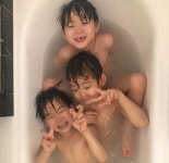 송일국 아들 대한 민국 만세, 폭풍성장 삼둥이의 즐거운 목욕