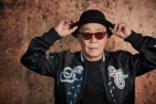 ‘나미야 잡화점의 기적’ 히로키 감독, 꿈잃은 청년에게 (인터뷰)