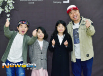 [포토엔HD] 개그맨 정종철 ‘귀요미 아이들과 함께 사랑의 하트 뽕뿅’(김형인 결혼식)