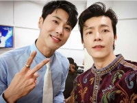 “연습생 때 생각난다” 슈주 동해, 유노윤호와 훈남 우정샷