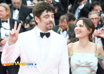 [포토엔HD] 베니치오 델 토로 ‘귀여움 +2’