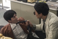 ‘라이프 온 마스’ 정경호X박성웅 무슨 일? 만났다 하면 으르렁