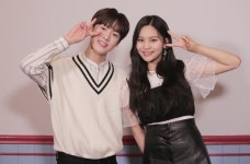 여자친구 엄지·아스트로 윤산하, 10대 공감 ‘요고바라’ MC 낙점(공식)