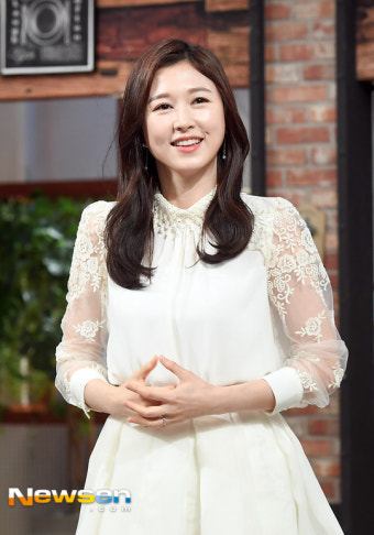 이선영 아나운서 ‘눈부신 백설기 피부’[포토엔HD]