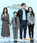 영화 ‘미쓰백’으로 BIFF 야외무대인사 시작[포토엔HD] 