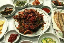 흙으로 문화를 빚는 칠량옹기마을