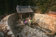 대숲속 흙돌담이 어우러지는 천년 한옥마을