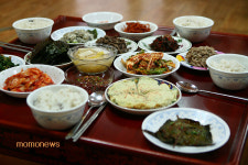 대숲속 흙돌담이 어우러지는 천년 한옥마을