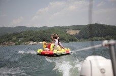 럭셔리펜션과 육수상레저클럽을 하나로, ‘클럽피쉬’ 인기