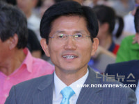 존경하는 이명박 대통령 각하 경기도에 많은 관심을.. 주목