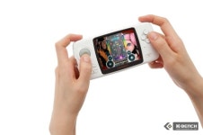 곰인형은 NO! 디지털키즈를 위한 유형별 이색 선물 어때?