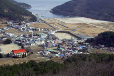 “수정만 공장 설립은 만행의 극치”