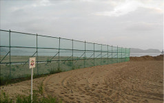 현대아산 금강산 사진 공개,,,펜스 중간서 끊겨