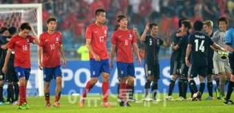 [동아시안컵] 홍명보호 라이벌 일본에 1-2 패배... 일본은 첫 우승