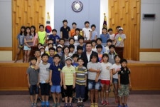 남부초등학교 학생 70여명 남구의회 견학