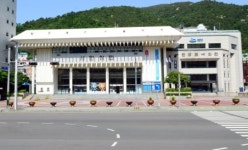 여수시민회관, 시민 밀착형 공연장으로