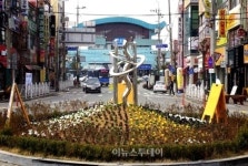 조치원읍 가로공원(파크리안A) | 조치원읍, 시가지 꽃길 등 국토공원화사업 벌인다