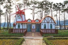 화순 풍차화장실, 관광 명소로 각광