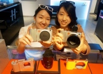 현대백화점, 라이카의 미러리스 카메라 라이카 T 시스템 첫 선