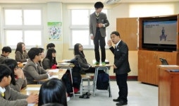 이재정 경기도교육감, 수원 서호중학교에서 첫 수업