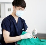 앞니교정으로 돌출입교정할 수 있을까?