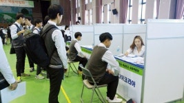 군포시, 지역 특성화고와 채용박람회 개최