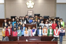 수원시의회, 영화초등학교에서 견학 방문