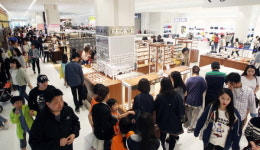 롯데피트인 산본, 개장 첫 주말... 지역 주민들로 붐벼
