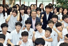 이재정 교육감, 취임 2주년 맞아 김포 하성중·고 방문