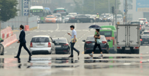 찜통 더위에 피어난 아지랭이