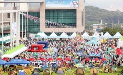 용인시, 시청 물놀이장 1만여명 몰려