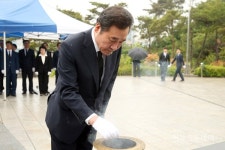 [포토]이낙연 총리 지명자, 전남도정 떠날 채비