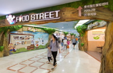 롯데월드 어드벤처, 푸드 스트리트 오픈...지역 대표맛집 등 입점