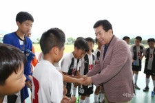 구충곤 화순군수, 하계 전지훈련팀 격려