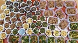 용인시 중앙동 주민자치위,  저소득층에 밑반찬 전달