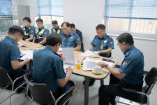 [포토] 강원경찰청장, 원주경찰서 중앙지구대 방문 격려