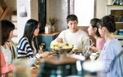 당신이 잠든 사이에 배수지-김소현, 불꽃 튀는 눈싸움 찌릿… 화장실 사건의 진실은?