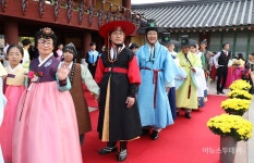 [포토] 강릉 청춘경로회 재현 행사