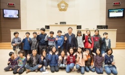 용인시의회, 두창·능원초 청소년 지방자치교육 참여