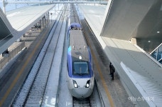 “KTX 타고 평창 가자”…평창역 개통식