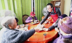 경기도의회 정기열 의장, 사랑의 떡국 급식 봉사