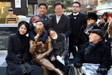 신해철 거리 (crom street) 준공식