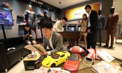 ‘그루밍족’에 눈 돌린 패션업계, 남심 잡기에 사활