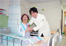 대전우리병원, 어버이날 카네이션 증정
