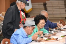 [포토] 함께하는 행복 평창읍 사랑이음밥차 열려