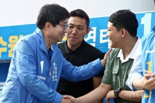 염태영 수원시장 후보, 망포사거리 아침인사